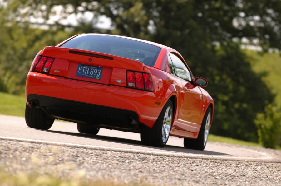  Ford Mustang SVT Cobra 2003 года  (фото 12 из 61)